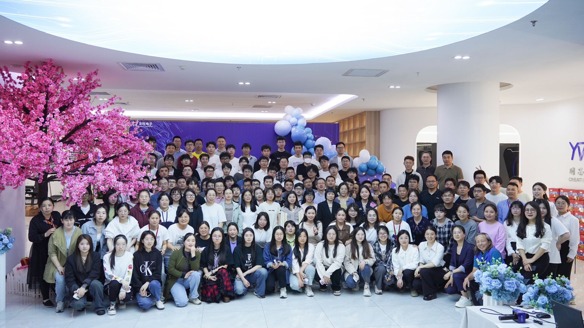 
                            跨越“三”海共聚，“十”終如一前行——友旺三十周年司慶